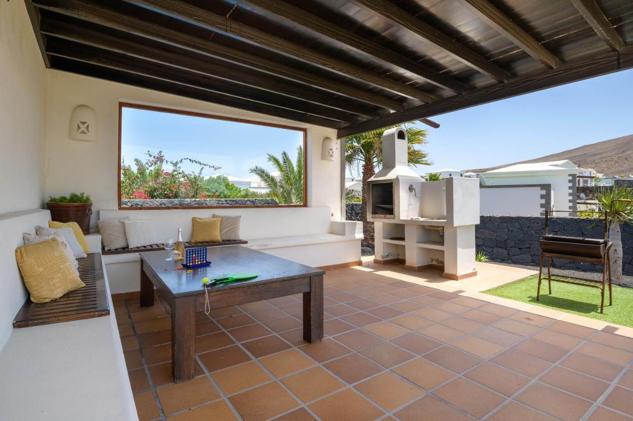 Villa Los Dragos Playa Blanca (Lanzarote) Exterior foto