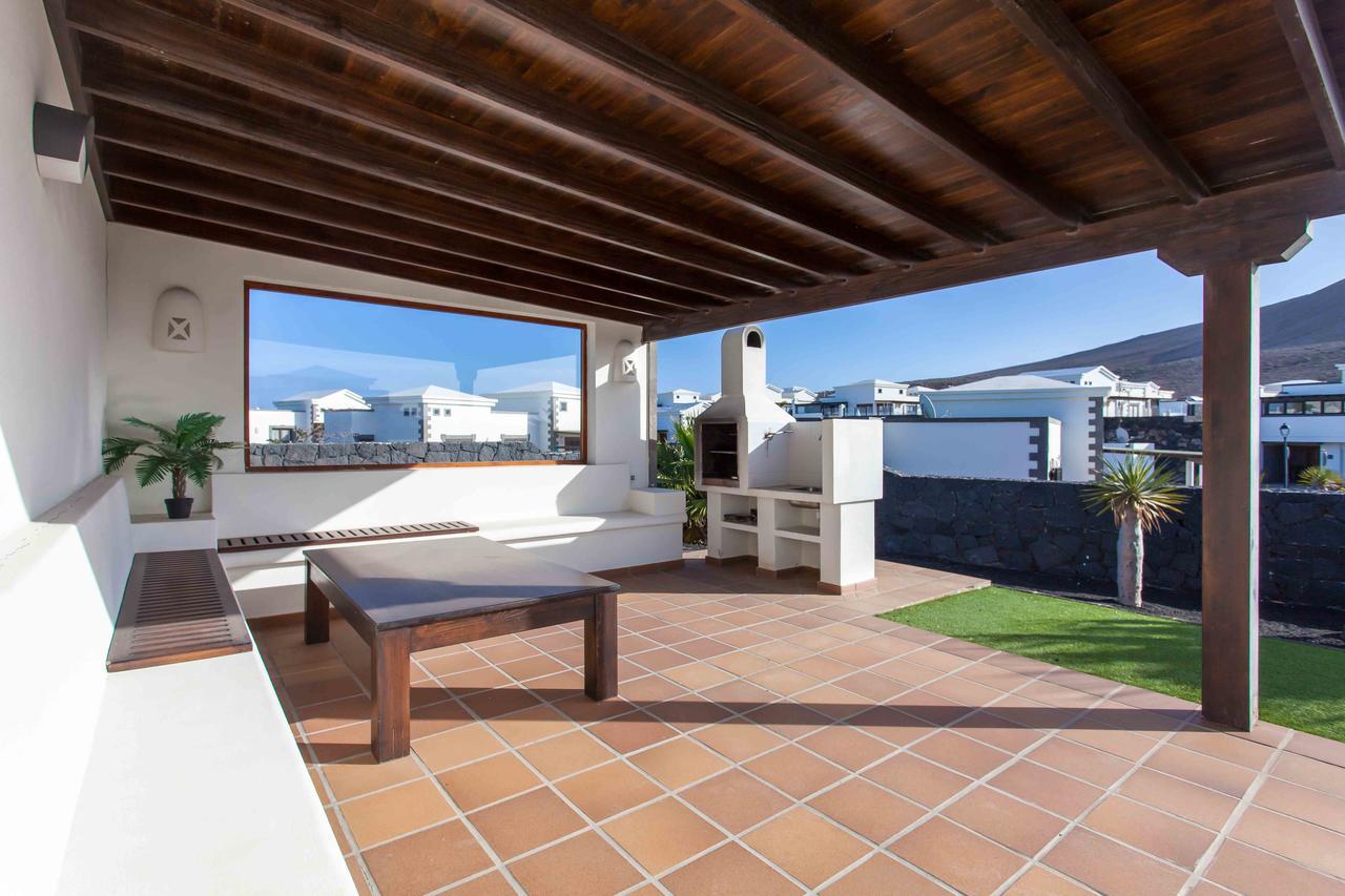 Villa Los Dragos Playa Blanca (Lanzarote) Exterior foto