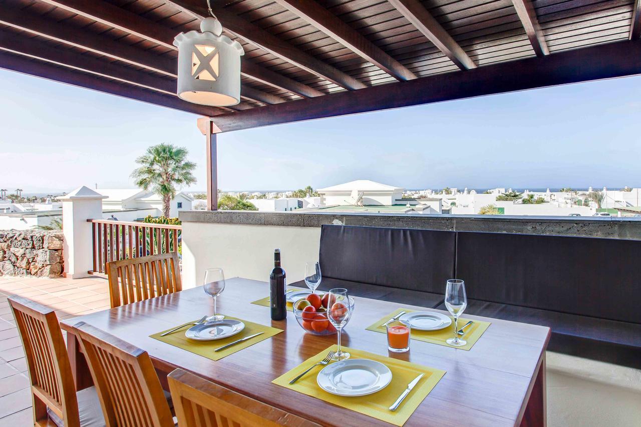 Villa Los Dragos Playa Blanca (Lanzarote) Exterior foto